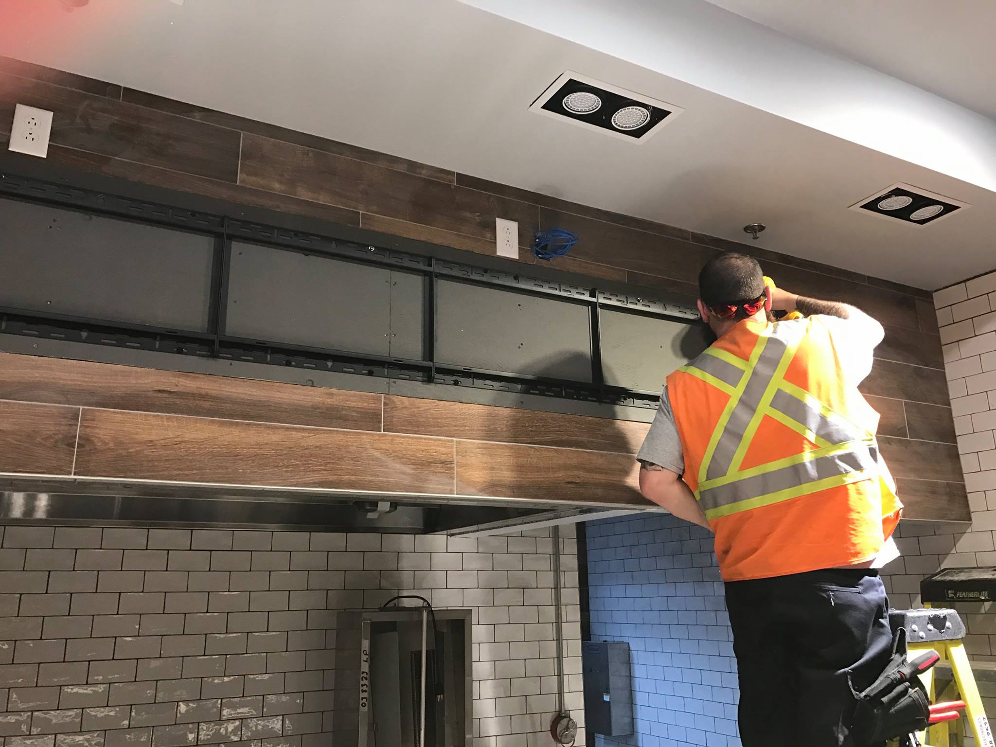 19944420_1614710555219986_6703460674791175230_o